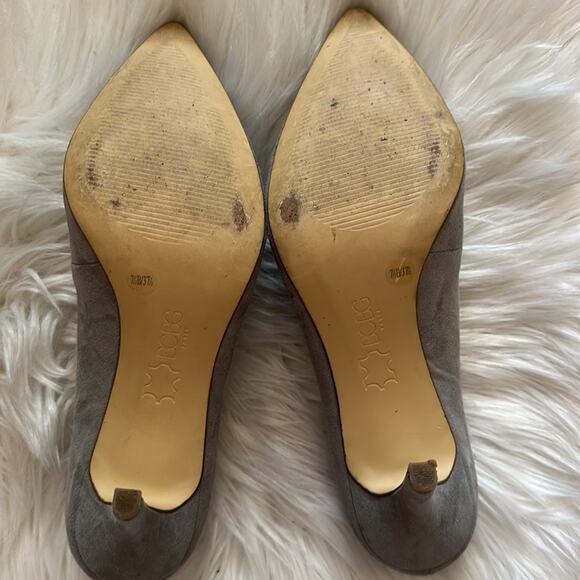 BCBG | Silver Glittery Heels Size 7.5 - Picture 7 of 9